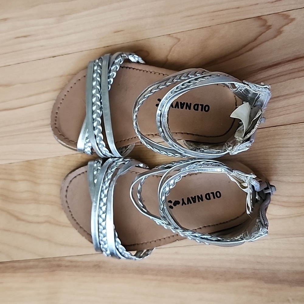 Toddler silver sandels